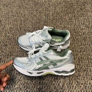 ASICS Gel Kayano